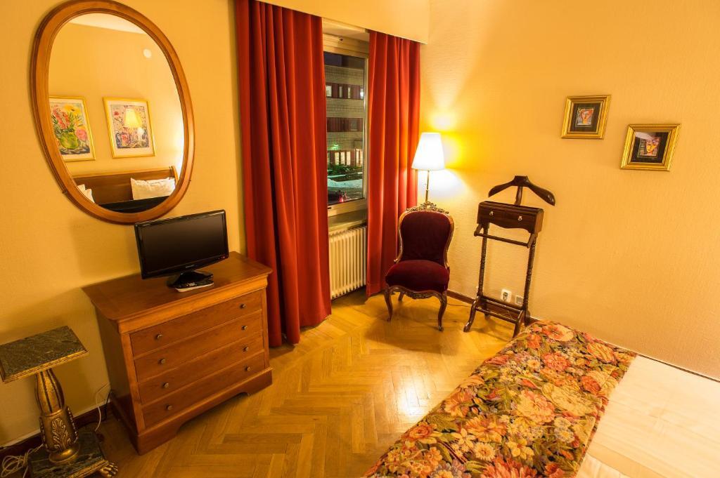Hotel De Geer Finspang Room photo